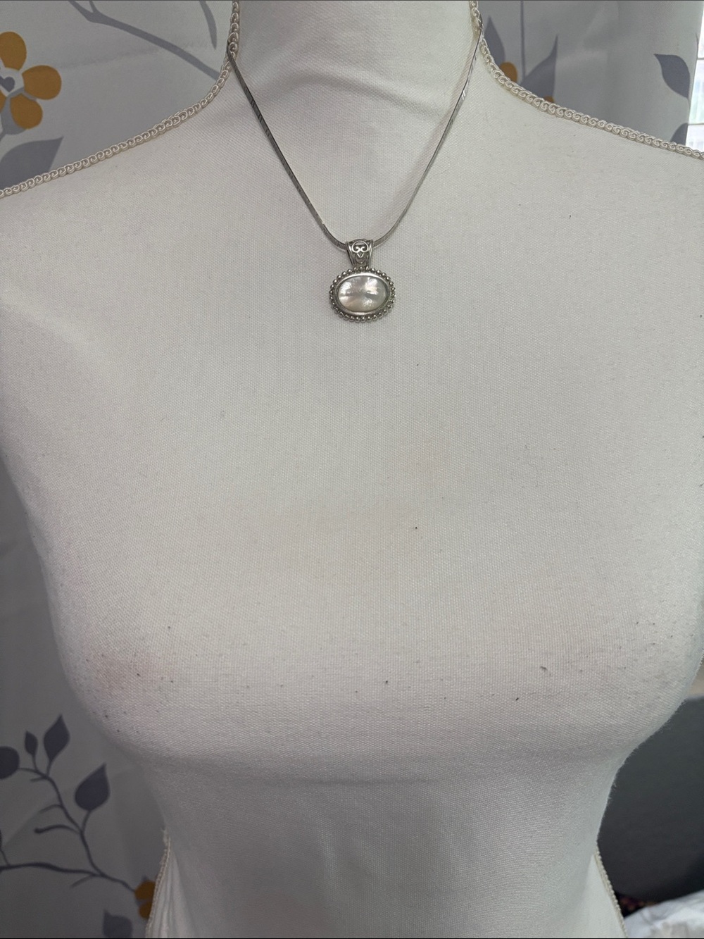 Sterling Silver Mother-of-Pearl Pendant and Earrings Set - White - Picture 3 of 5